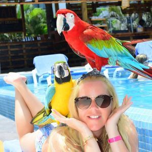 Meet your Posher, Dana